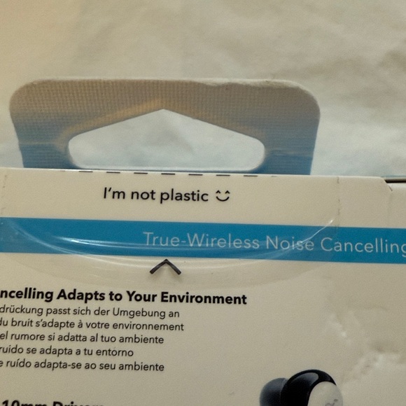 NIB Anker Soundcore P30i Earbuds - Black and White - Picture 2 of 3